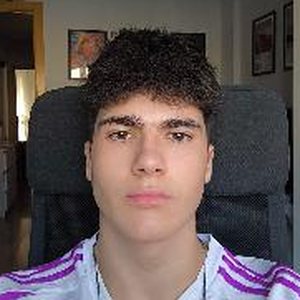 Adrián Garrido