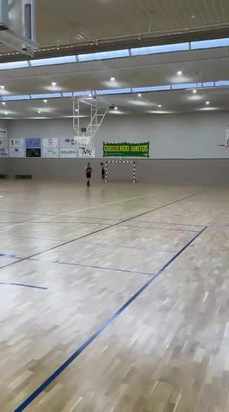 Interior de la cancha del Pabellón San José