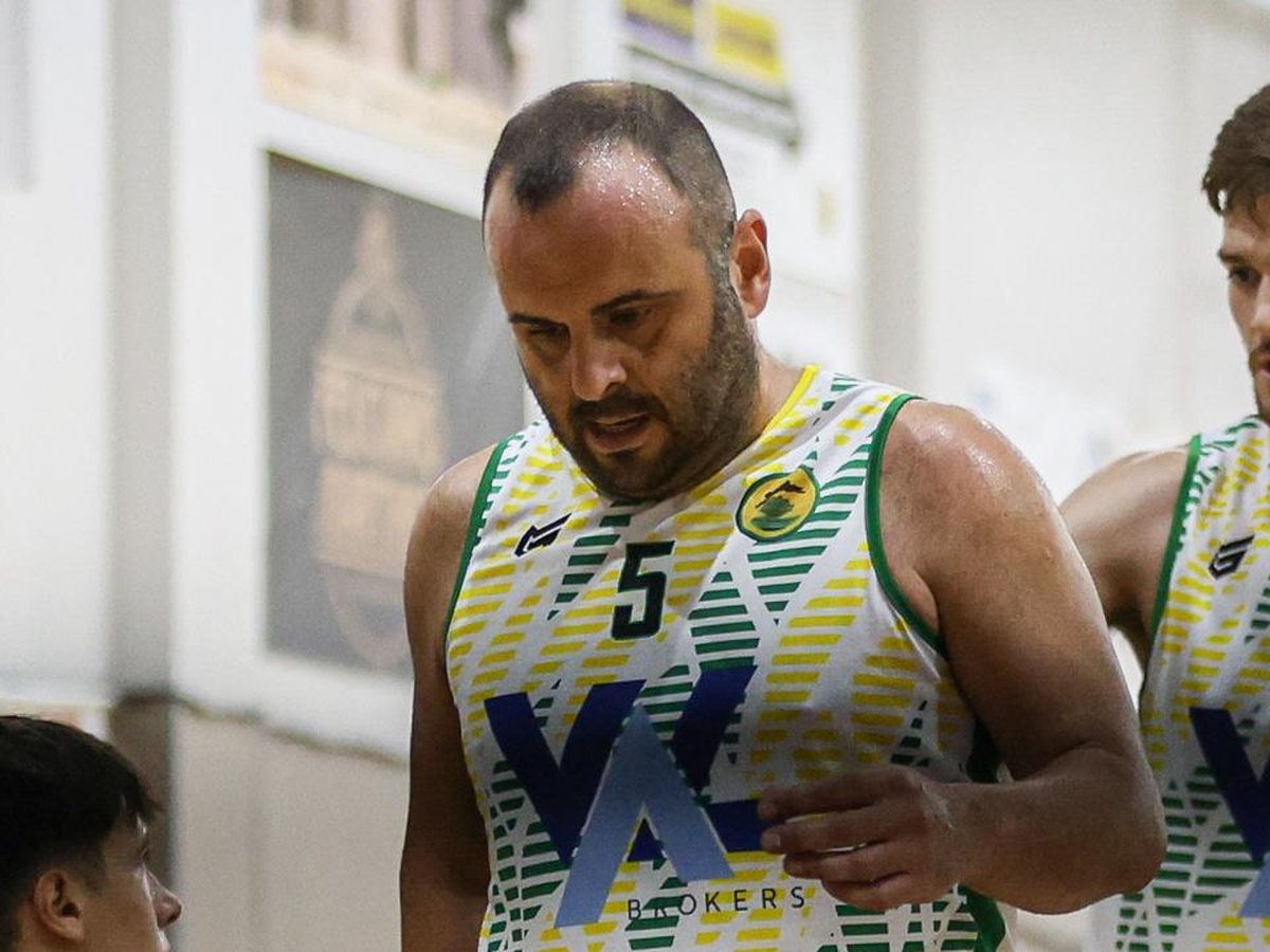 Jaime Yáñez Jareño, jugador del Valbrokers CB Tomelloso, durante un partido